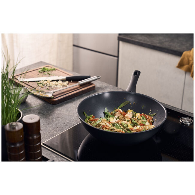Zwilling Madura Plus Ceramic Wok 30cm